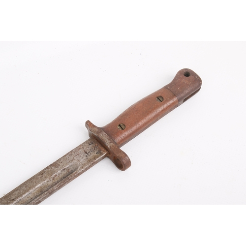 47 - A 1907 pattern Lee Enfield bayonet by Sanderson. Markings to the blade, L55cm.