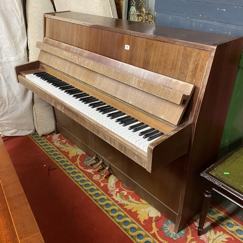 70 - Petrof piano