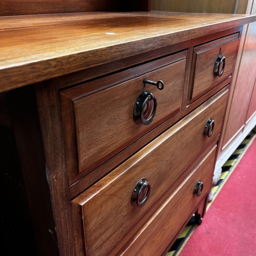 2 - Edwardian mahogany art nouveau dressing chest complete with bevelled glass mirror, key and brass han... 