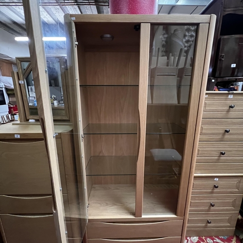 Winsor Stockholm light up display with glass shelves From