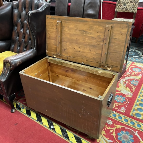 4 - Vintage pine box with top brackets and side handles