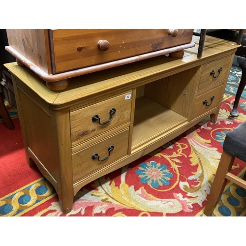 113 - Oak low cabinet