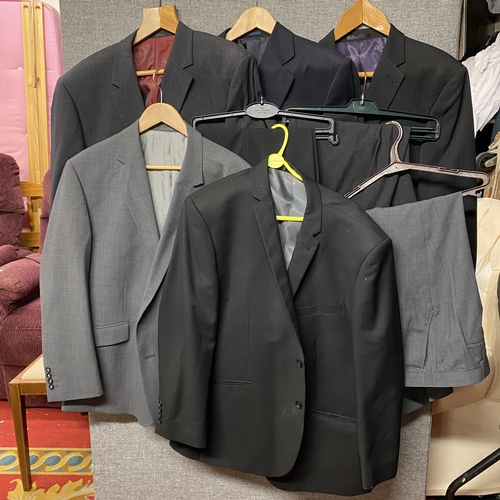 116 - Selection of gents suit jackets