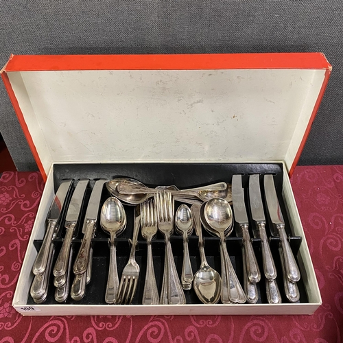 109 - United cutlery of Sheffield cutlery set in original box