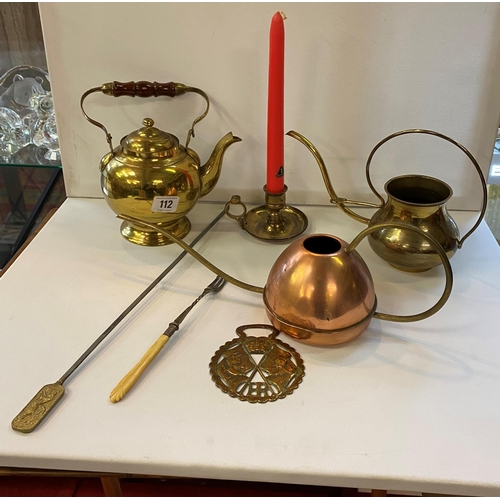 112 - Selection of copper ands brass ware