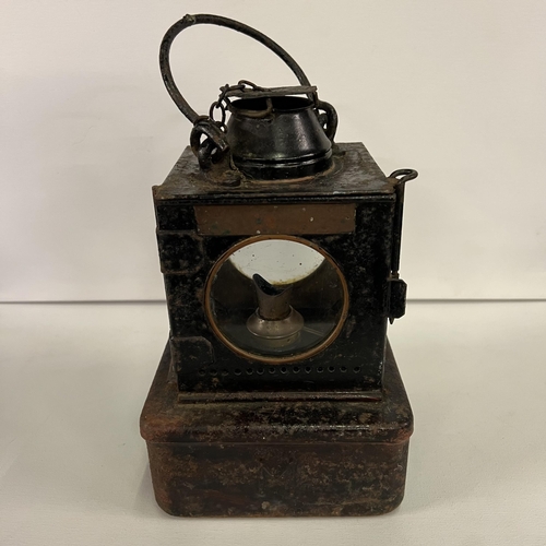 149B - LNER Victorian railway lamp - Reg No. H1205