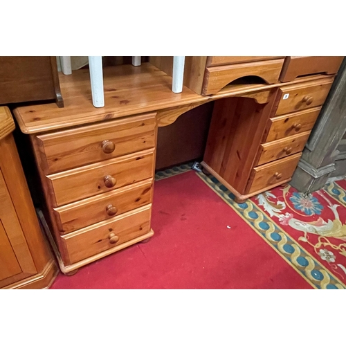 31 - Pine eight drawer dressing table