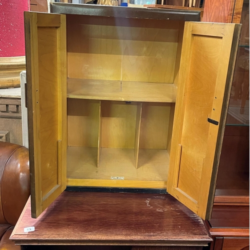 64 - Whiteley electrical radio company record cabinet