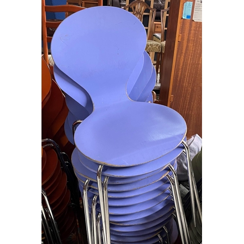 91D - Sixteen violet dining chairs