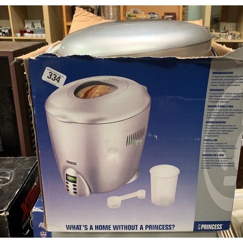 334 - Princes Silver fresh bread maker