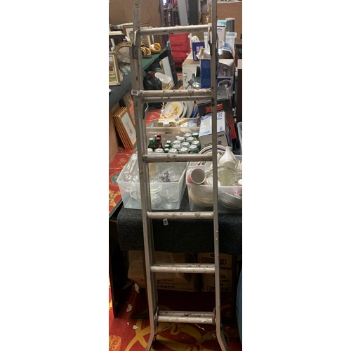 344 - Double extending ladders