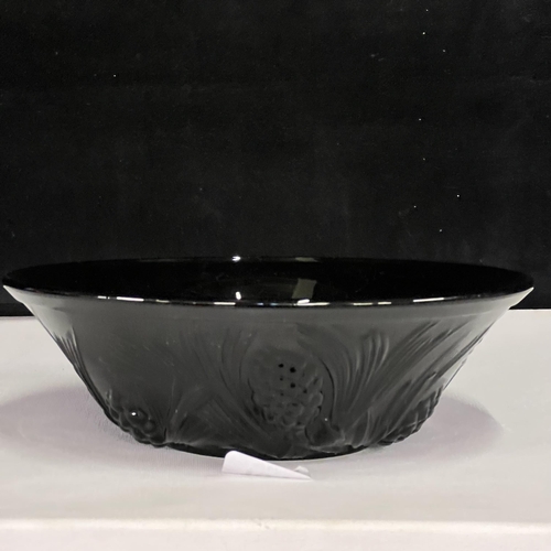 164 - Black engraved fruit bowl