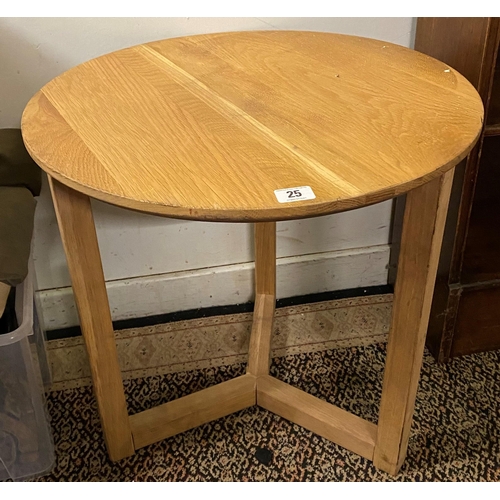 25 - Oak circular coffee table