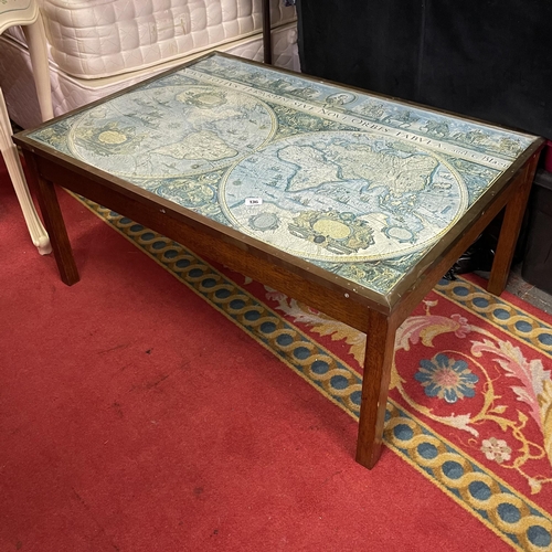 136 - COFFEE TABLE WITH TYPUS ORBIS TERRARUM GEOGRAPHICAL MAP UNDER GLASS