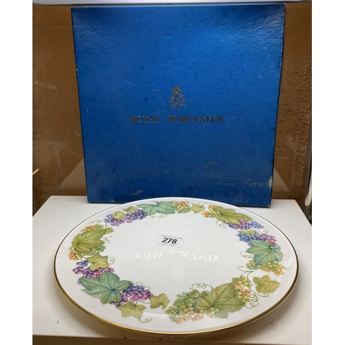 278 - ROYAL WORCESTER CAKE PLATE IN ORIGINAL BOX