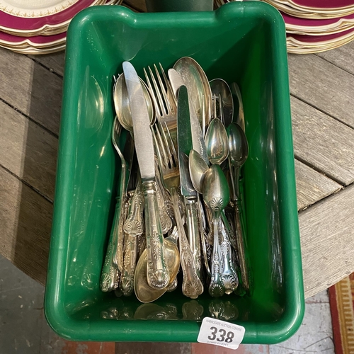 338 - SELECTION OF ANTIQUE CUTLERY