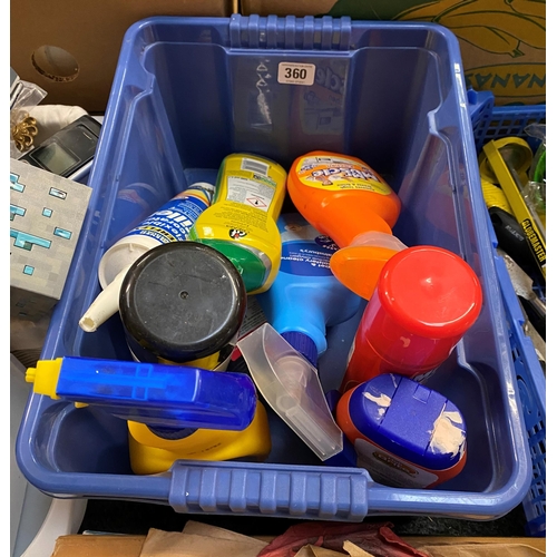 360 - BOX OF CLEANING ITEMS