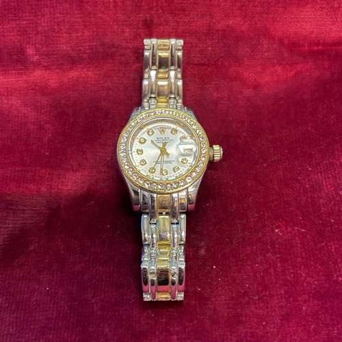 213J - LADIES WATCH