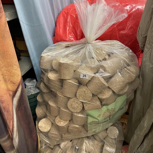 24 - 40KG BAG OF HARDWOOD BRIQUETTES