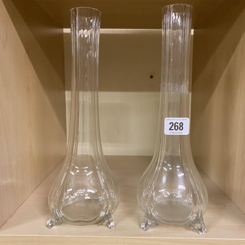 268 - PAIR OF VINTAGE CLEAR GLASSVASES