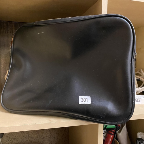 301 - BLACK LEATHER LAPTOP BAG