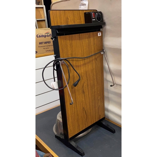 35 - CORBY TROUSER PRESS