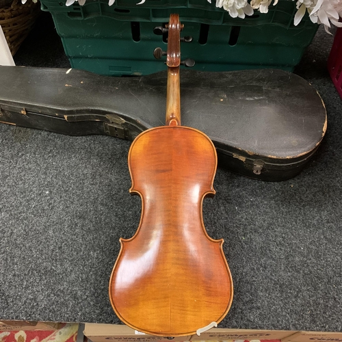 412 - VIOLIN WITH CASE AND TWO BOWS IN GOOD CONDITION