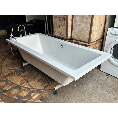 42A - BATH TUB