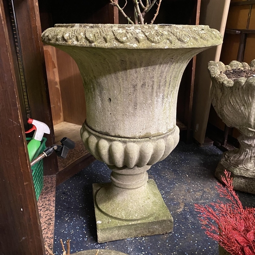 487 - LARGE STONE GARDEN URN