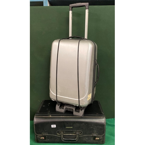 516 - SUITCASE AND DOCUMENT CASE