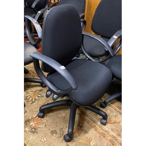 10 - OFFICE CHAIR