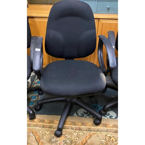 9 - OFFICE CHAIR