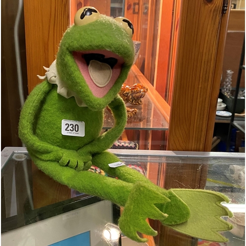 230 - ORIGINAL KERMIT THE FROG HAND PUPPET