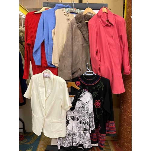 30 - SELECTION OF LADIES CLOTHING