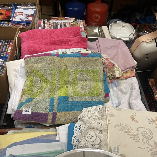 SELECTION OF BEDDING AND TOWELS
