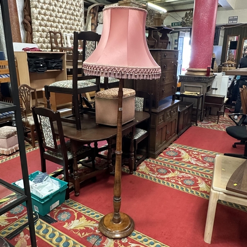 402 - MAHOGANY TURNED COLUMN STANDARD LAMP