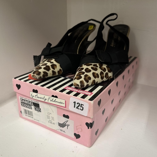 125 - LADIES SHOES