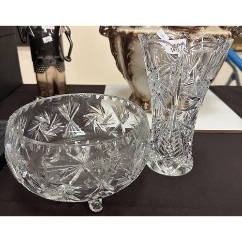 16 - TWO PIECES OF WATERFORD CRYSTAL