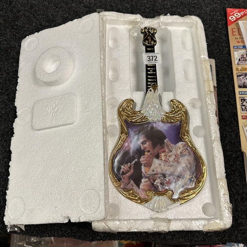 372 - ELVIS PRESLEY MEMORABILIA
