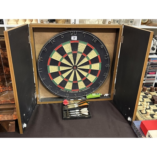 32 - WINMAU DART BOARD COMPLETE WITH SCORE BOARD CABINET AND DARTS