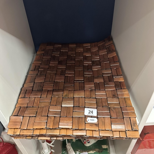 Lot 24        