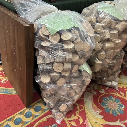 2 - 2 x 30KG BAGS OF HARDWOOD BRIQUETTES