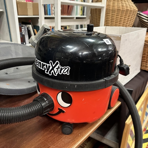 43 - HENRY XTRA VACUUM