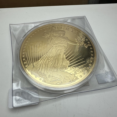 320 - GOLD DOUBLE EAGLE 1933 4” DIAMETER