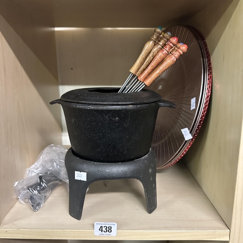 438 - FONDUE SET AND PLATES