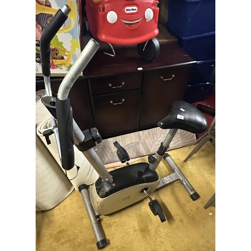 596 - EXERCISE BIKE