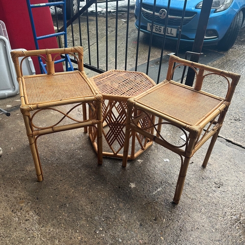 100E - PAIR OF WICKER AND BAMBOO STOOLS AND TABLE