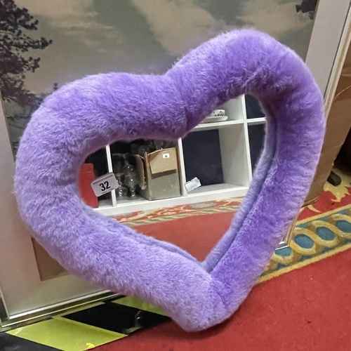 32 - FUNKY HEART SHAPED FUR TRIM MIRROR