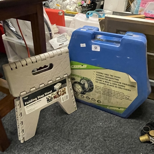 51 - SNOW CHAINS AND FOLDING STEP STOOL