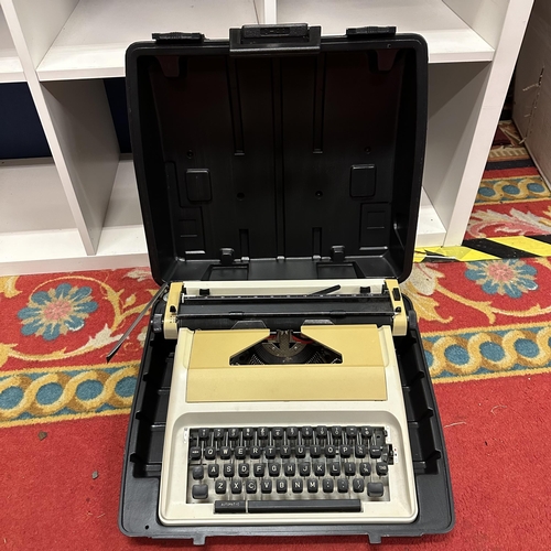 9 - VINTAGE TYPEWRITER